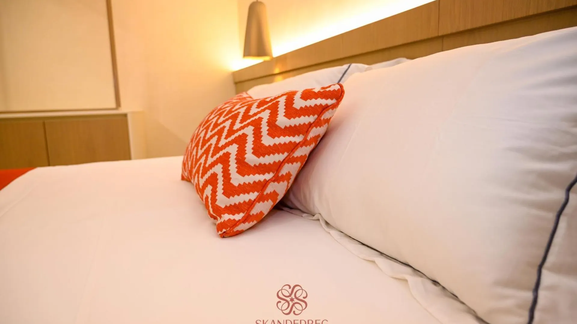 Hotel Skanderbeg Golem