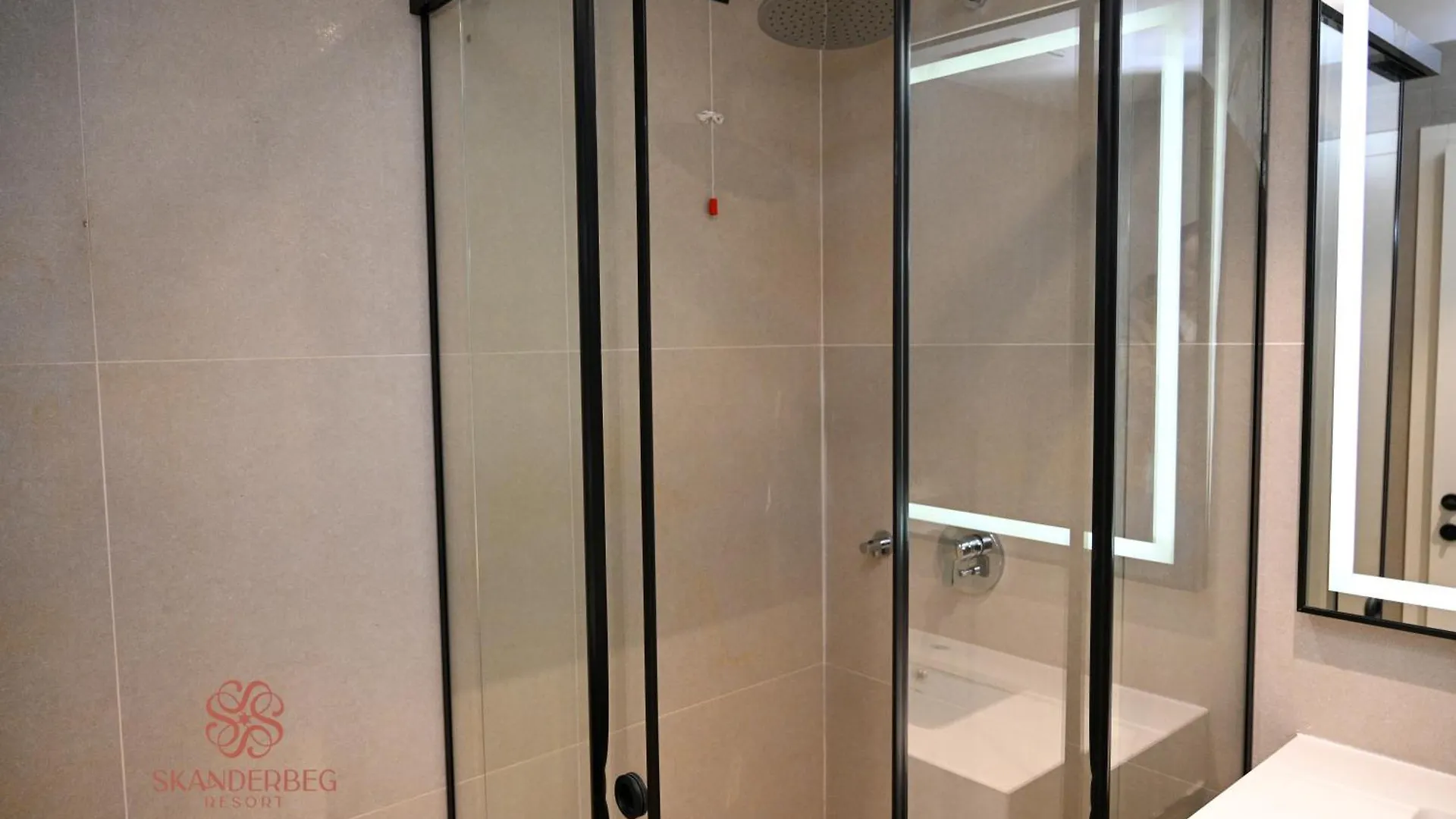 Hotel Skanderbeg Golem   Golem (Tirana)