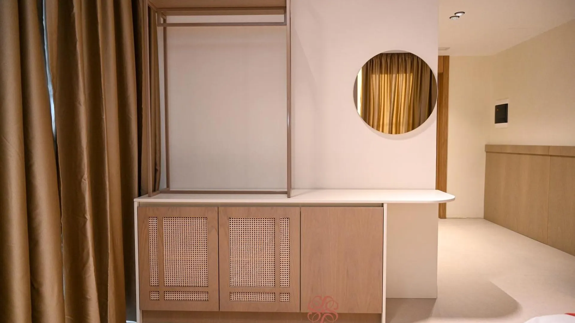 Hotel Skanderbeg Golem  5*, Golem (Tirana)