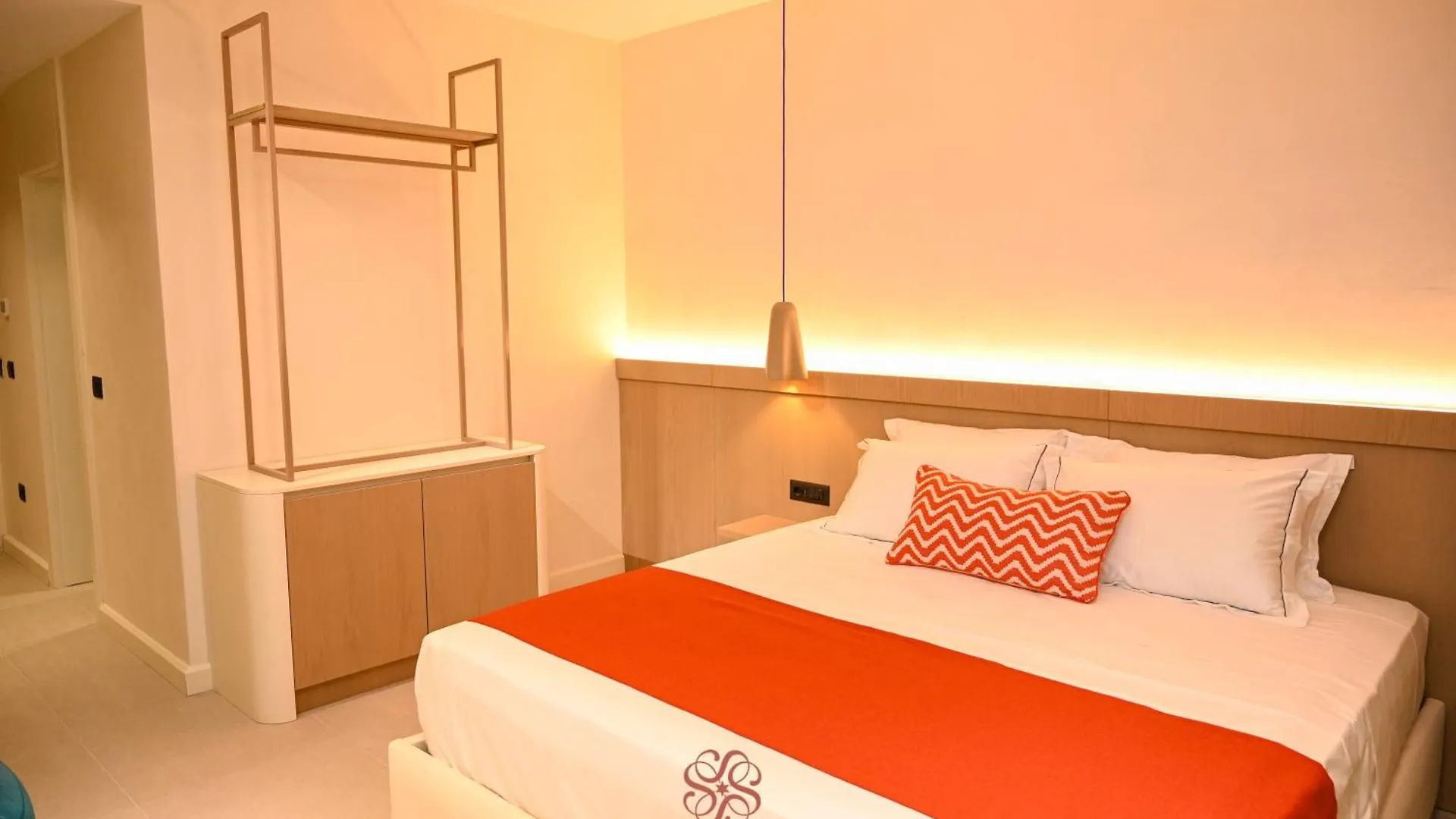 Hotel Skanderbeg Golem  5*, Golem (Tirana) Albania