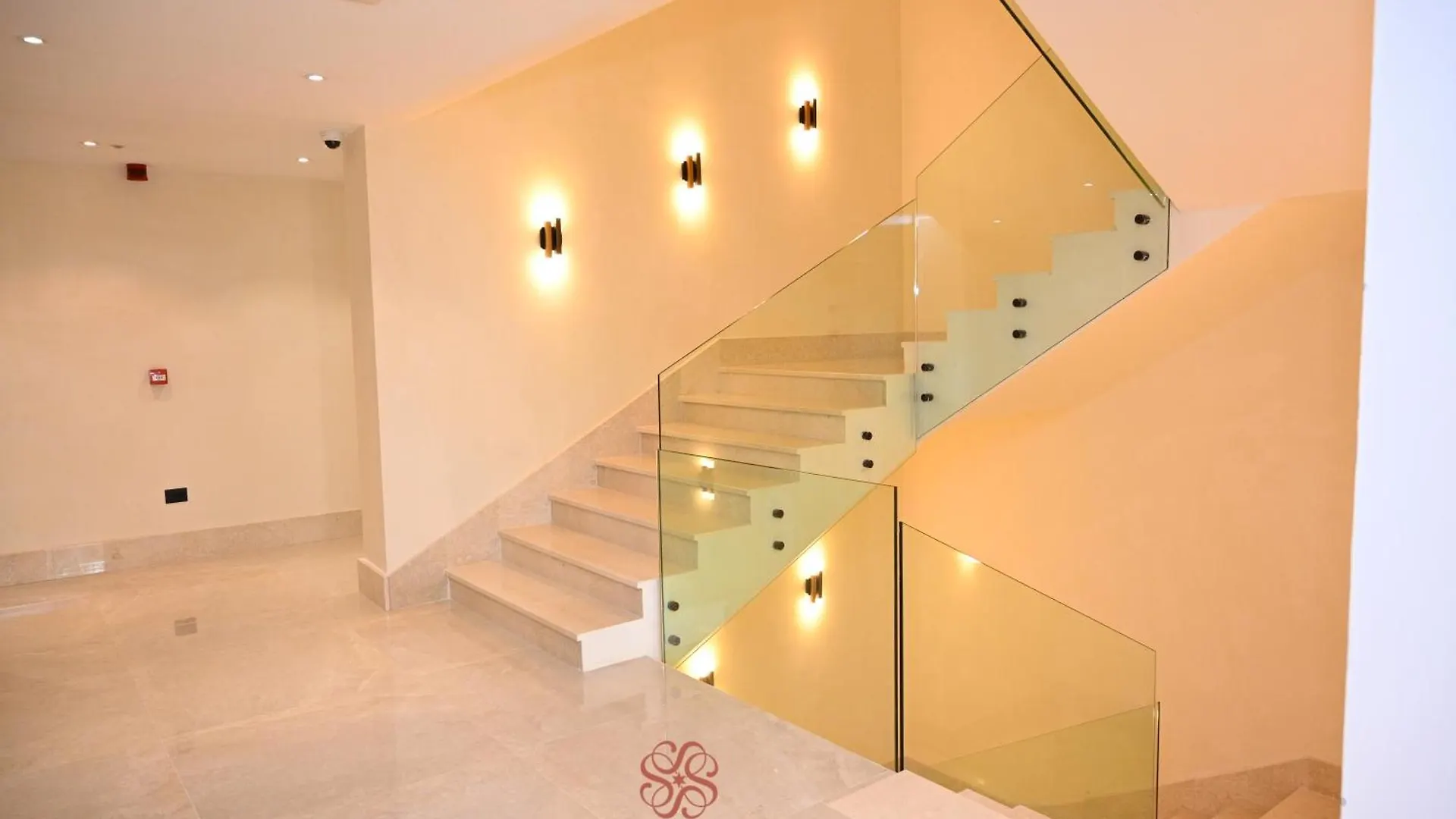 Hotel Skanderbeg Golem