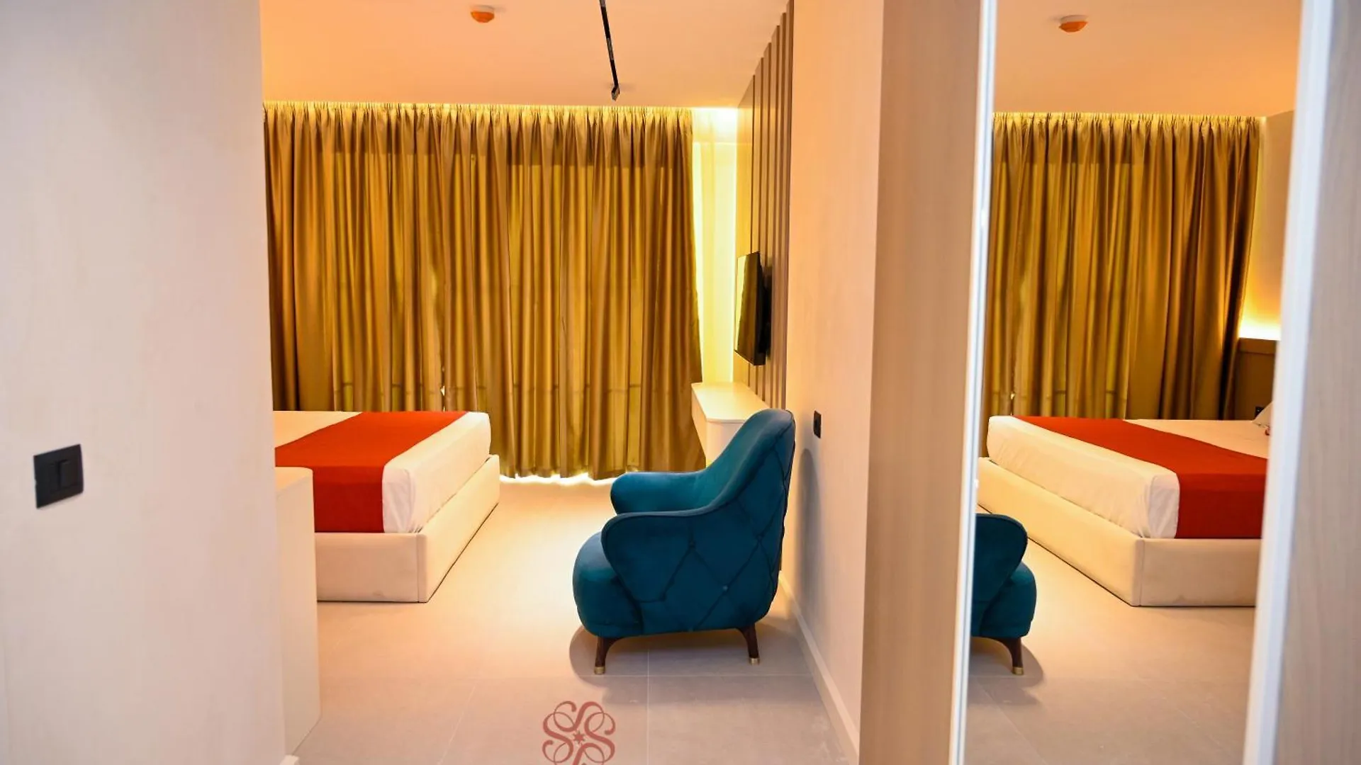 Hotel Skanderbeg Голем