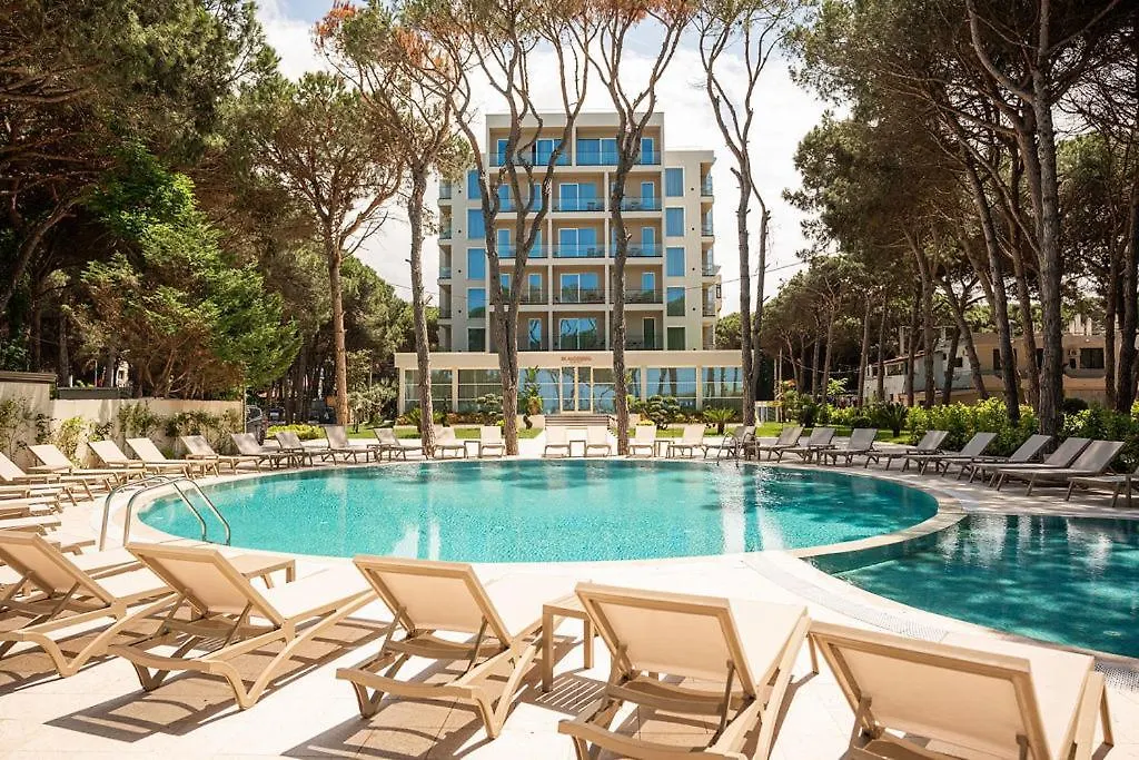 Hotel Skanderbeg Golem