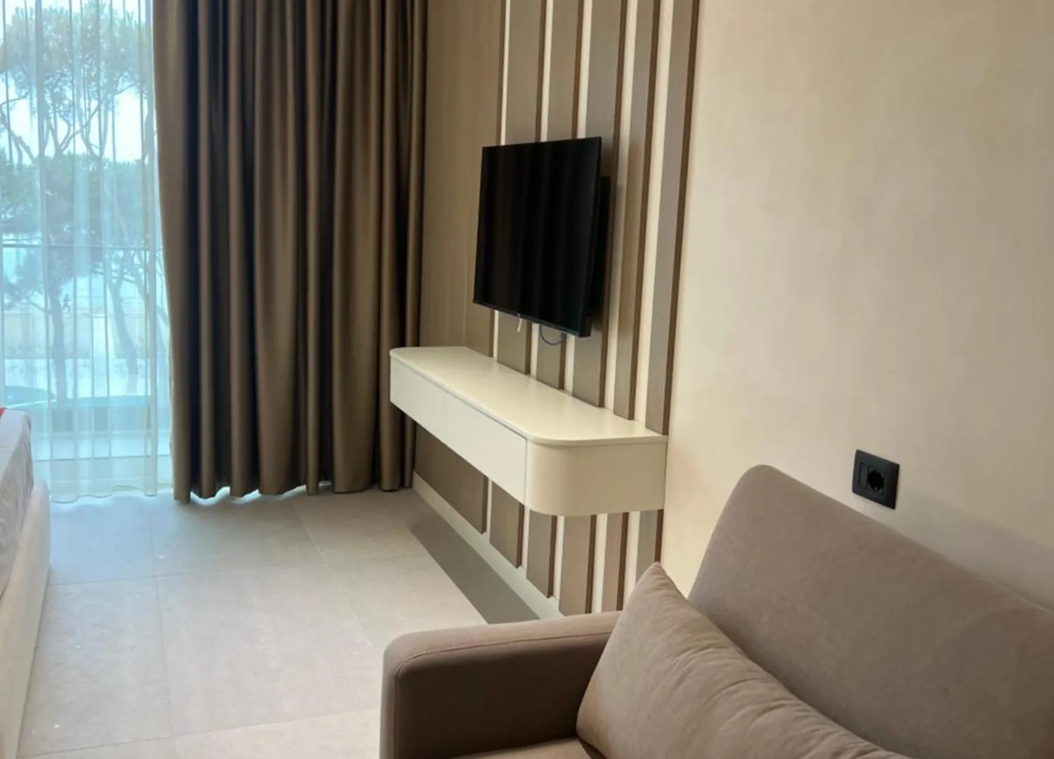 Hotel Skanderbeg Golem