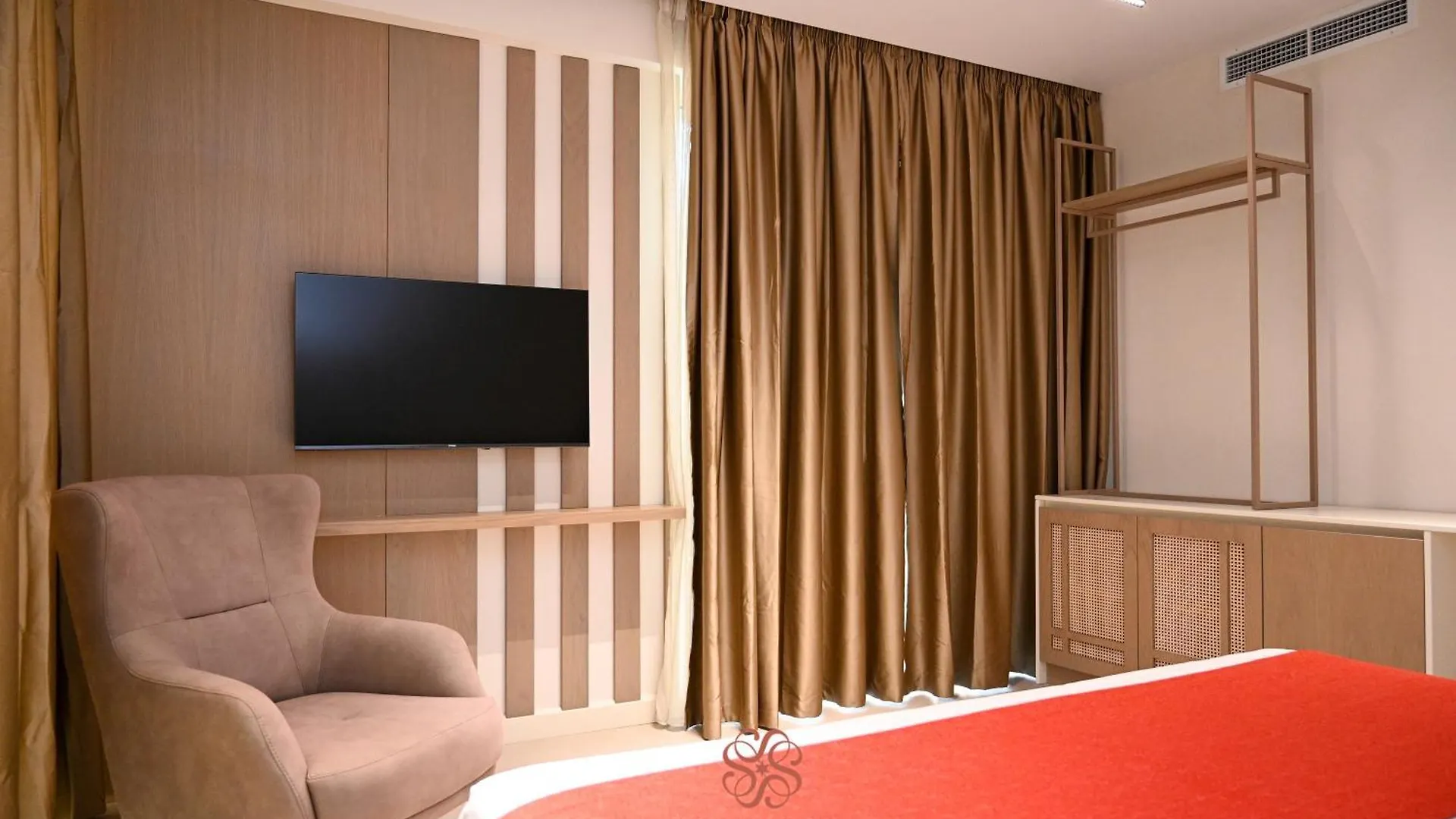 Hotel Skanderbeg Golem   Golem (Tirana)