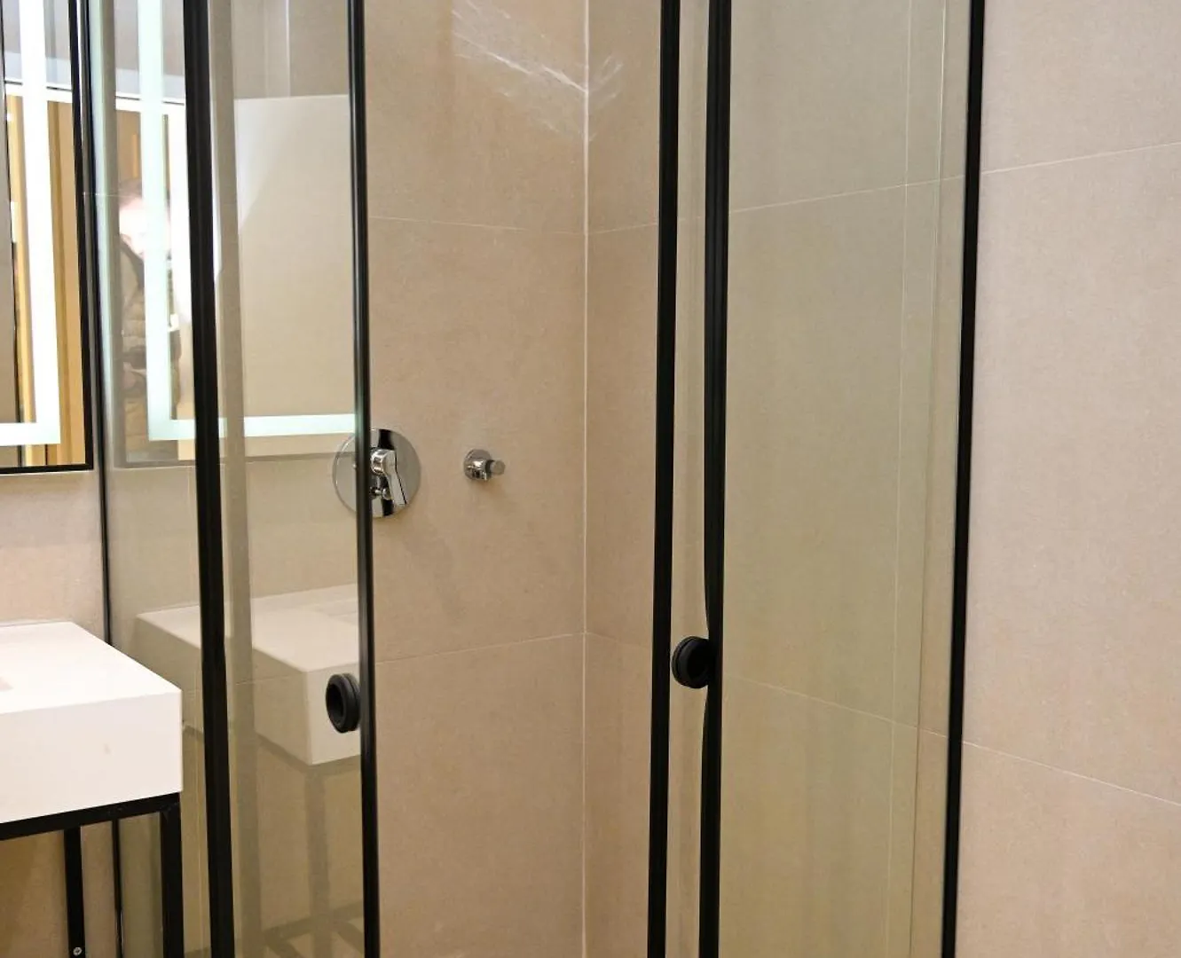 Hotel Skanderbeg Golem